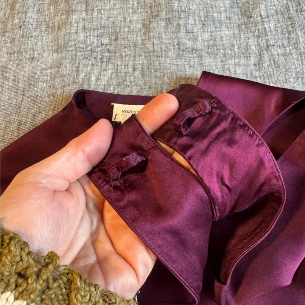 Nordstrom Intimates 100% Silk tank size large burgundy - Picture 4 of 10